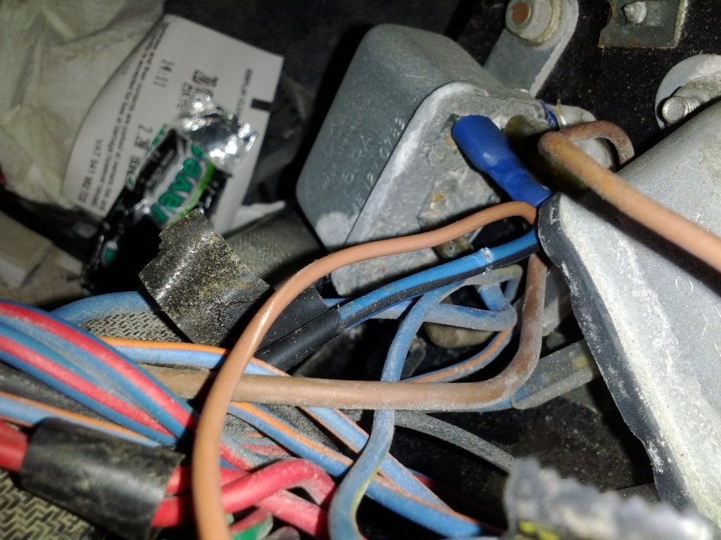 Adding a Headlights Warning Buzzer to my Series III Land Rover CommsBlog